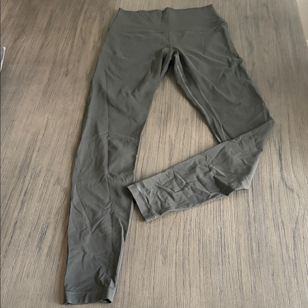 Lululemon High waisted 28" Olive Green Leggings
